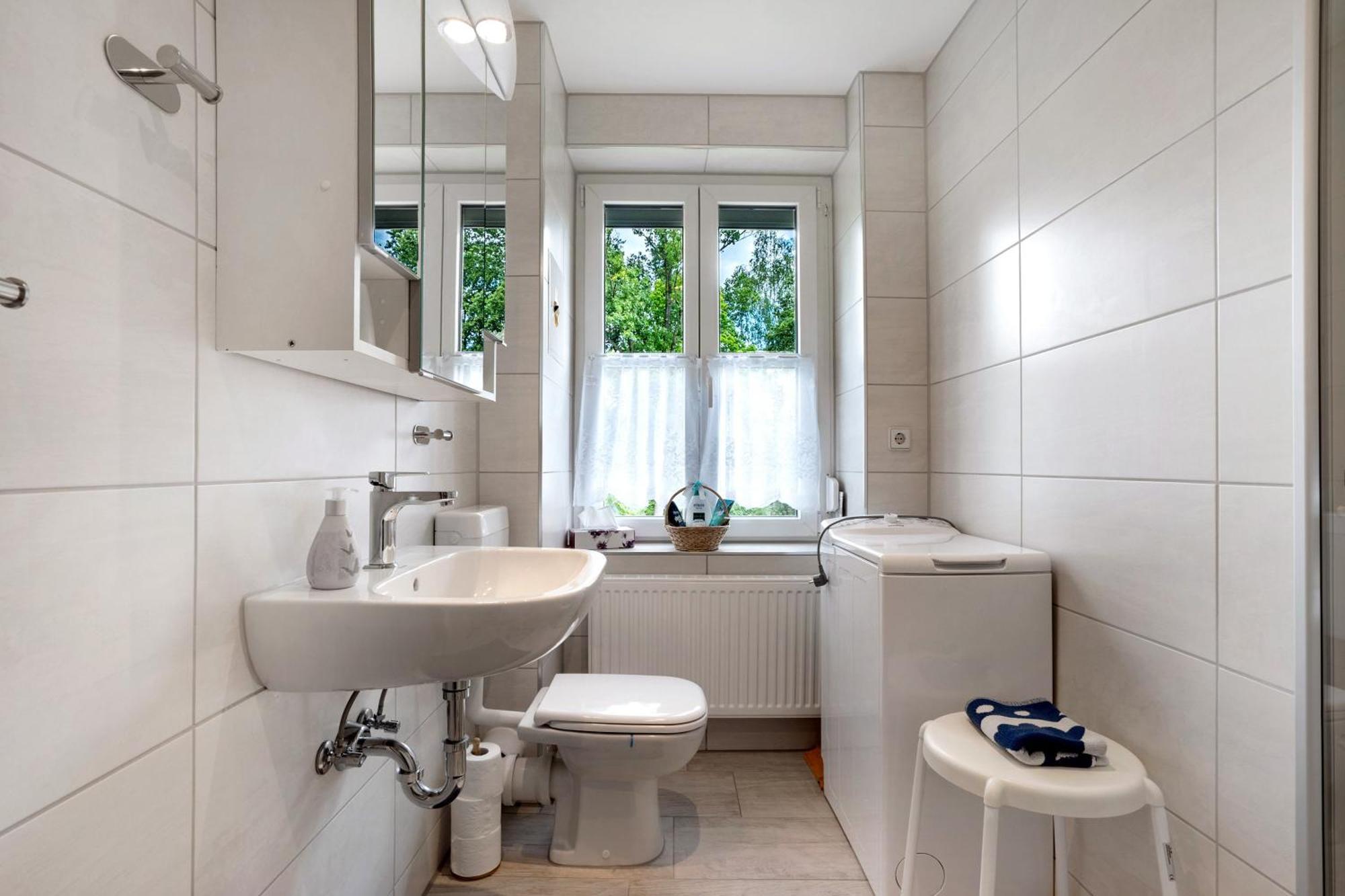 Gaestewohnung Am Schwanenteich มิทท์ไวดา ภายนอก รูปภาพ